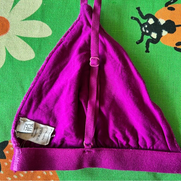 Baserange Mississippi Velour Bralette - Magenta - Picture 3 of 4